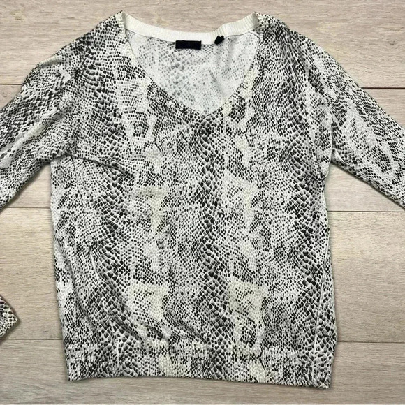 ATM Anthony Thomas Melillo Snakeskin Print Cotton & Cashmere Sweater - Picture 5 of 10